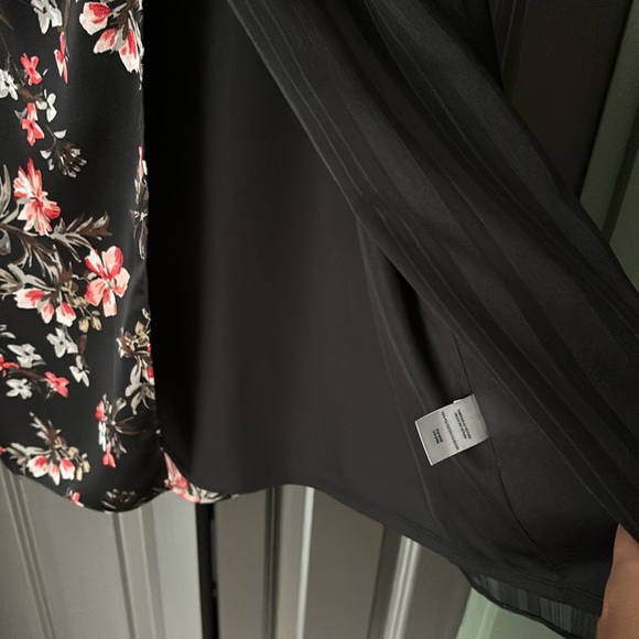 🖤🩷AVEC LES FILLES Floral and Pleated Wrap Dress - Picture 11 of 15